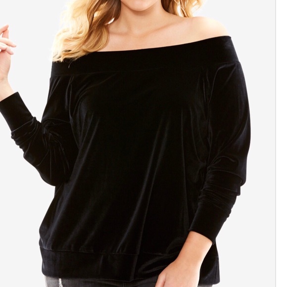 Romans Tops - 🆑 Romans Velour Off the Shoulder Top
